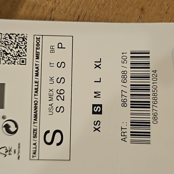 NEVER WORN. Beautiful, tailored Zara vest. - Picture 4 of 4